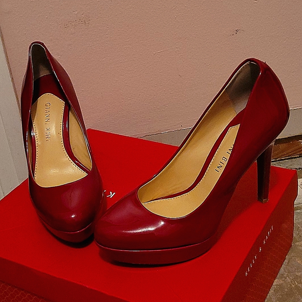 Gianni Bini Red Heels
